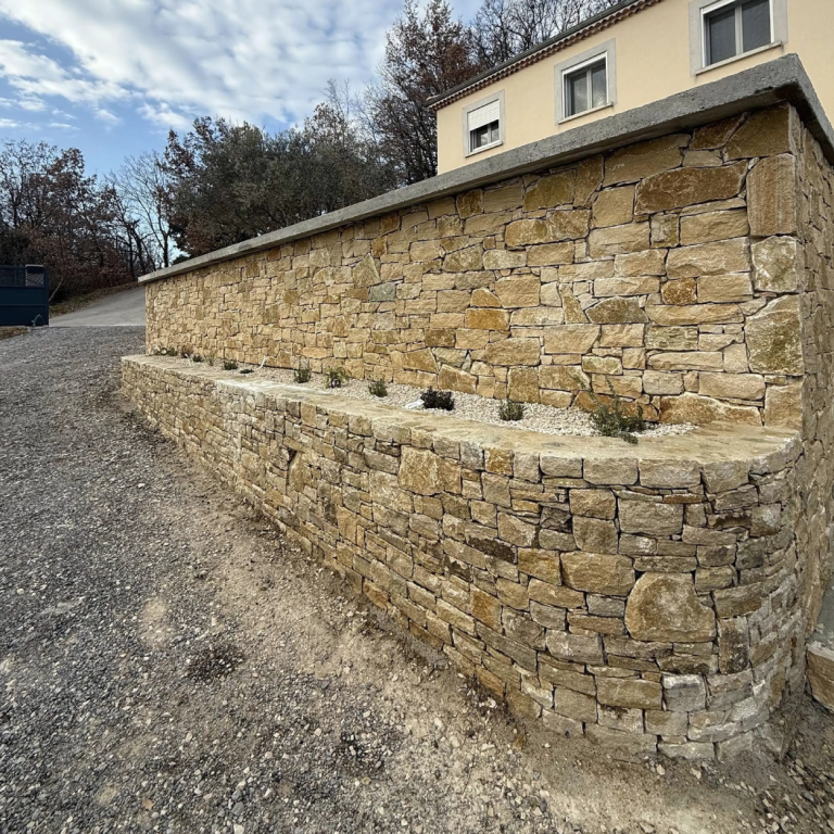 Exemple réalisation mur en pierres- 1