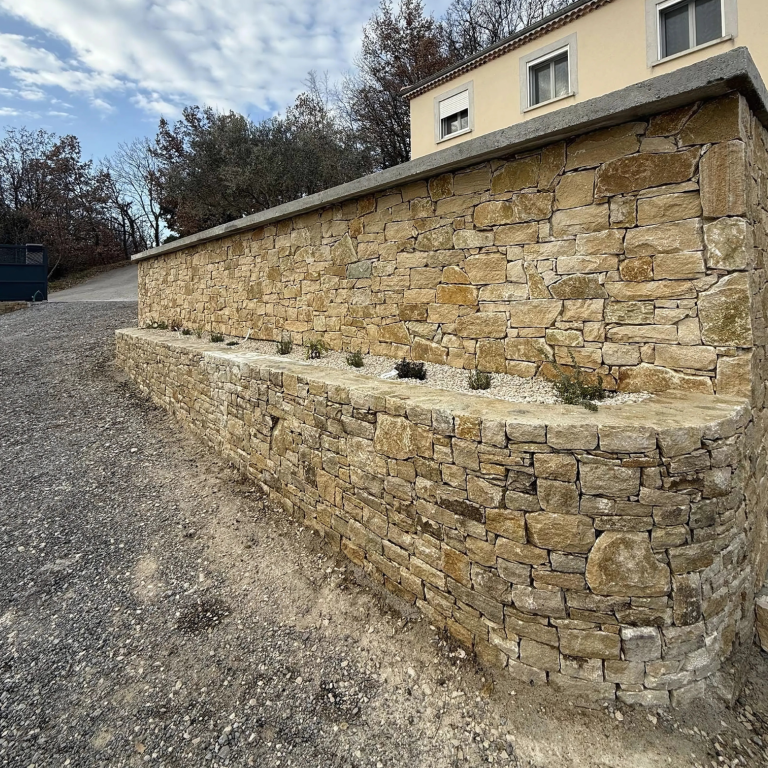 Exemple réalisation mur en pierres- 1